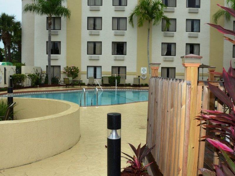 Holiday Inn - Fort Myers - Downtown Area, An Ihg Hotel Exterior photo